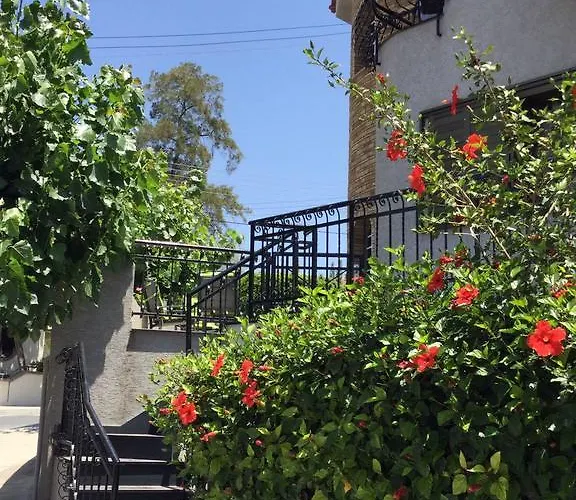 Semesterbostad Nikola's House *